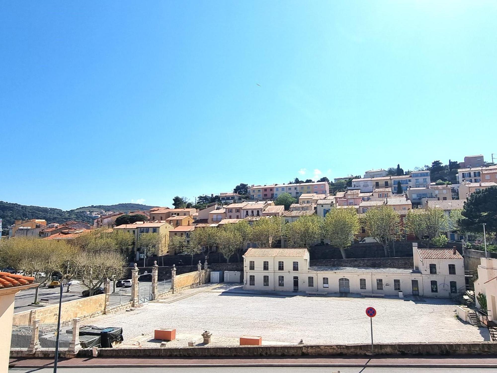 Appartement En Duplex 4 Couchages Au Coeur De Port-Vendres, Face A La Place De L'Obelisque - Fr-1-309-337 旺德尔港 外观 照片